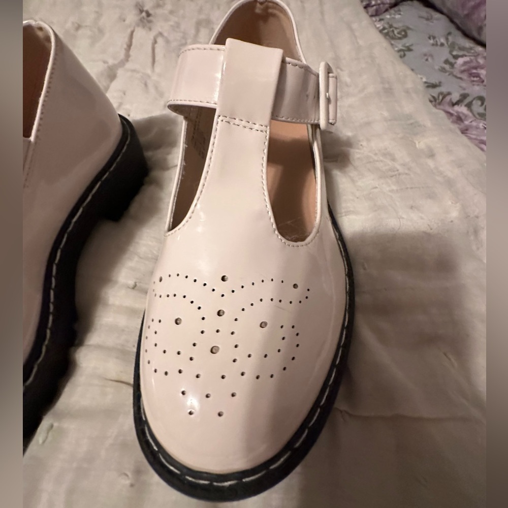 Cream, size 9, Torrid Mary Jane’s